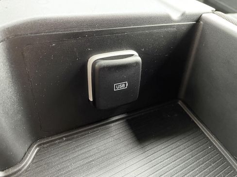 Certified 2024 RAM 2500 Big Horn AWD/4WD image 33