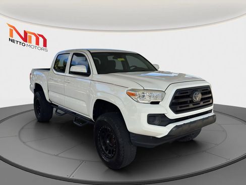 Used 2018 Toyota Tacoma SR image 7