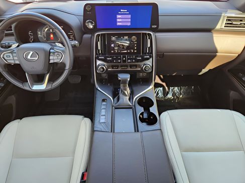 Used 2024 Lexus LX 600 4WD w/ Appearance Package image 46