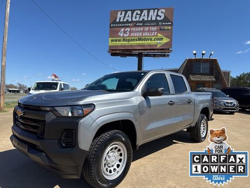 Used 2024 Chevrolet Colorado W/T image 1