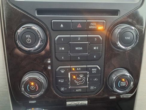 Used 2014 Ford F150 Platinum image 16