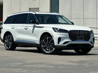 New 2026 Lincoln Aviator Reserve w/ Illumination Package RWD video 1