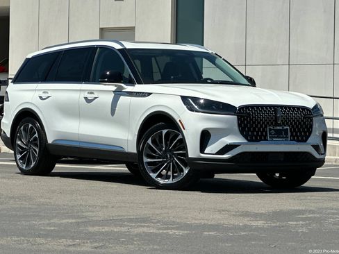 New 2026 Lincoln Aviator Reserve w/ Illumination Package RWD image 1