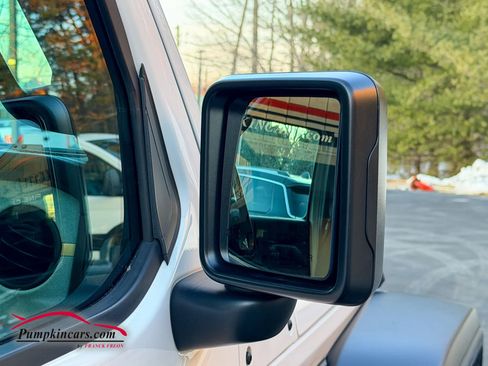 Used 2024 Jeep Wrangler Unlimited Sport image 39