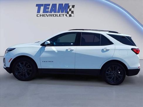 Certified 2024 Chevrolet Equinox RS FWD image 2