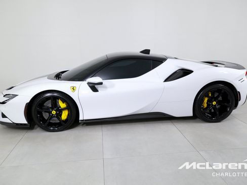 Used 2022 Ferrari SF90 Stradale AWD/4WD image 5