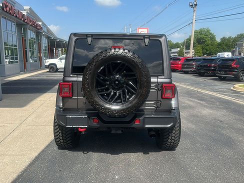 Used 2018 Jeep Wrangler Unlimited Rubicon AWD/4WD image 7