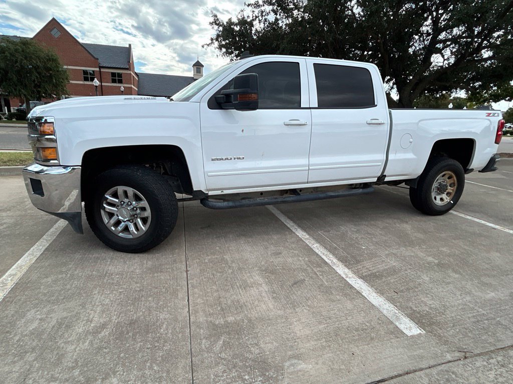 Used 2018 Chevrolet Silverado 2500 LT w/ LT Fleet Convenience Package AWD/4WD image 3
