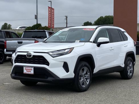Certified 2025 Toyota RAV4 XLE AWD/4WD image 39