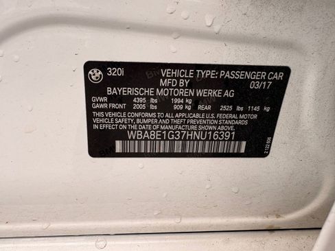 Used 2017 BMW 320i Sedan image 19