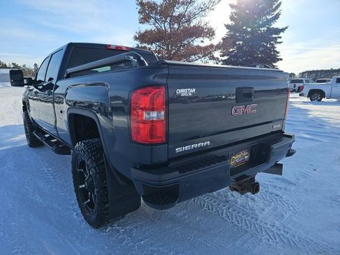 Used 2018 GMC Sierra 2500 SLT w/ Duramax Plus Package image 3