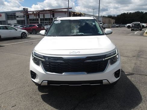 Used 2024 Kia Seltos S AWD/4WD image 2