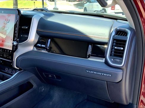 Certified 2025 RAM 1500 Tungsten w/ Off Road Group AWD/4WD image 18