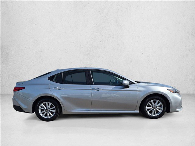 Used 2026 Toyota Camry LE w/ Convenience Package FWD image 4