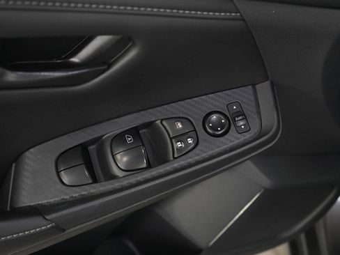 Used 2025 Nissan Sentra S FWD image 18
