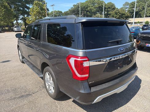 Used 2019 Ford Expedition Max XLT w/ Equipment Group 202A AWD/4WD image 7
