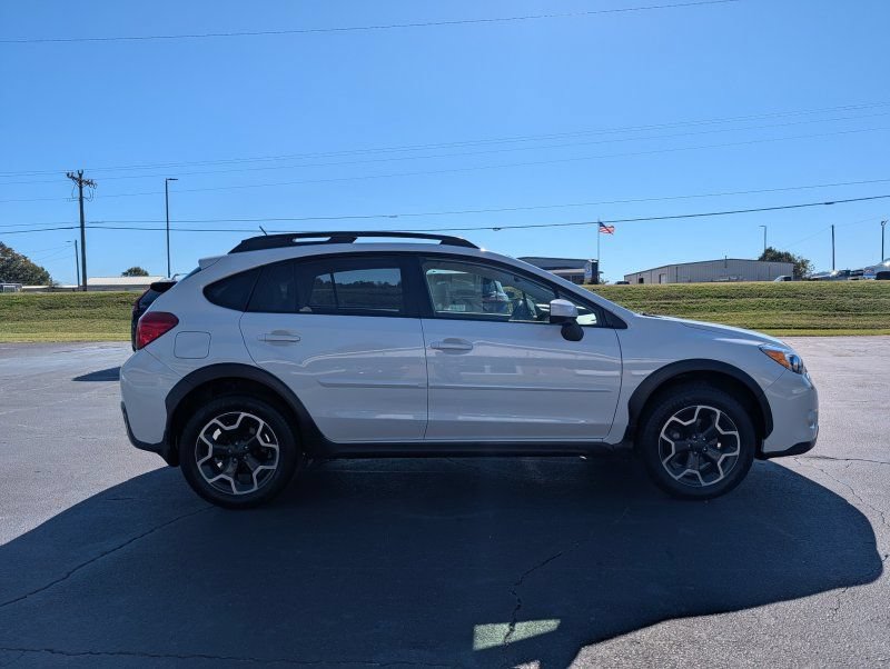 Used 2015 Subaru Crosstrek 2.0i Premium AWD/4WD image 5