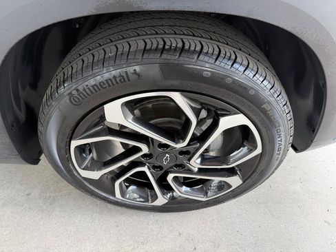 Used 2024 Chevrolet Trax RS w/ Sunroof Package FWD image 46