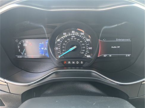 Used 2017 Ford Fusion SE w/ Equipment Group 201A image 16