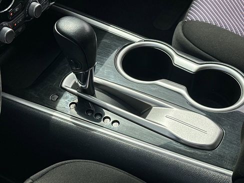 Used 2017 Nissan Pathfinder SV w/ SV Tech Package image 18