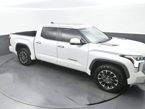 Used 2024 Toyota Tundra Limited AWD/4WD image 30