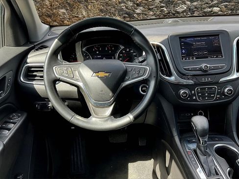 Used 2023 Chevrolet Equinox LT w/ Driver Convenience Package image 5