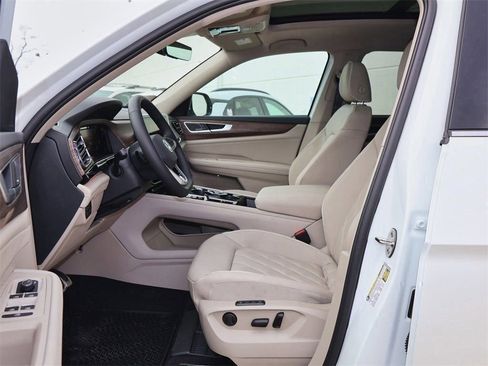 New 2026 Volkswagen Atlas SEL Premium R-Line image 11