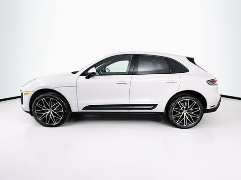 New 2026 Porsche Macan Base image 2