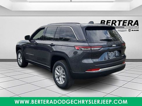 New 2025 Jeep Grand Cherokee 4WD image 3