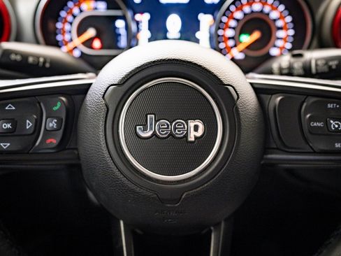 Used 2019 Jeep Wrangler Sport S image 28