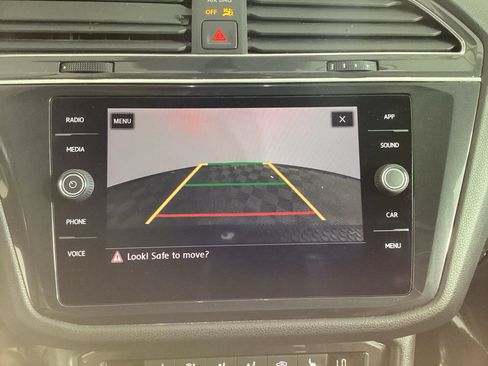 Used 2019 Volkswagen Tiguan SE AWD/4WD image 28