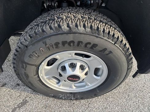 New 2025 GMC Sierra 2500 Pro w/ Convenience Package image 9