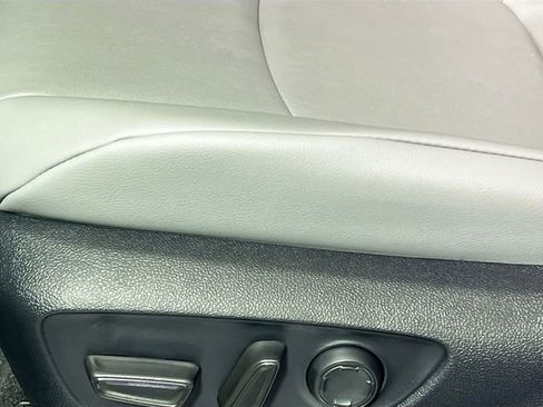 New 2026 Toyota Sienna XLE image 13