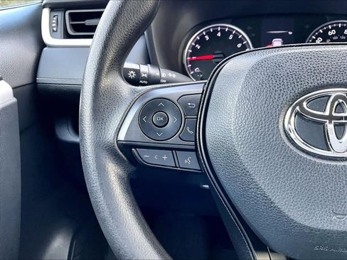 Used 2021 Toyota RAV4 XLE image 23