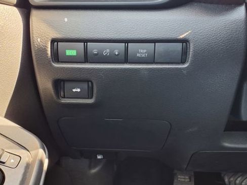 Used 2025 Nissan Sentra S image 27