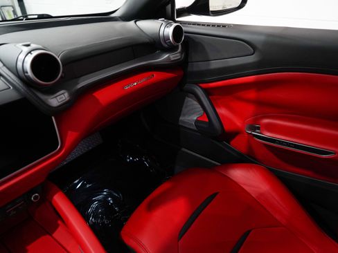 Used 2018 Ferrari GTC4Lusso T RWD image 13