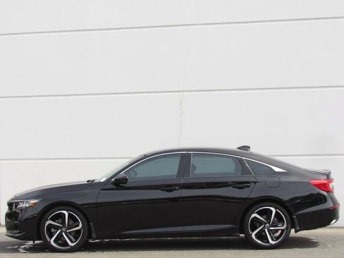 Used 2021 Honda Accord Sport image 4