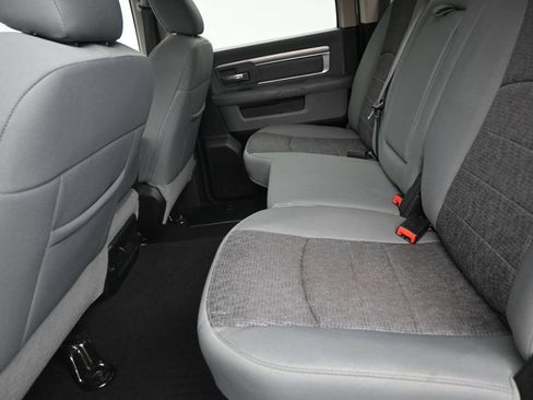 Used 2019 RAM 1500 Big Horn AWD/4WD image 13