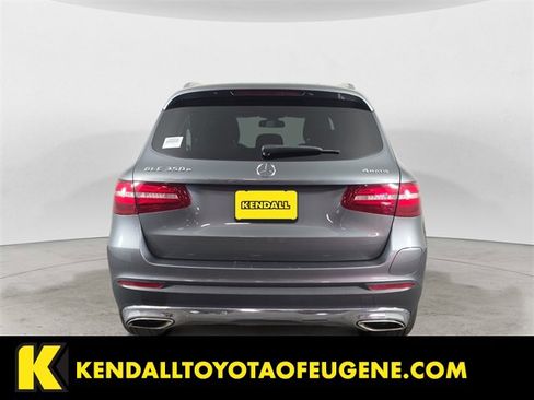 Used 2019 Mercedes-Benz GLC 350e 4MATIC image 4