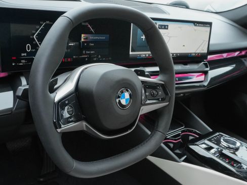 Used 2026 BMW 540i xDrive AWD/4WD image 3