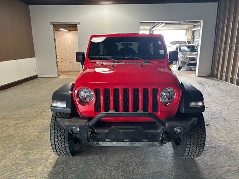 Used 2018 Jeep Wrangler Unlimited Sport S AWD/4WD image 3