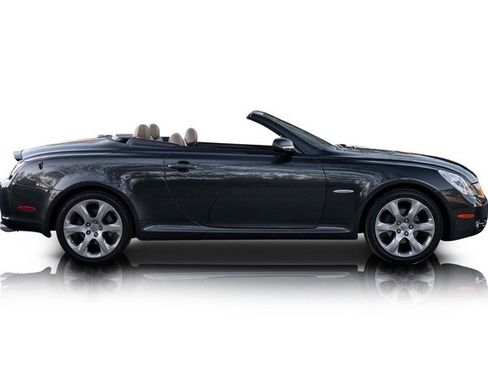 Used 2008 Lexus SC 430 Convertible RWD image 2