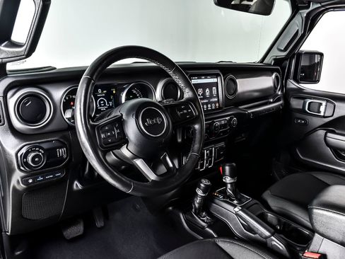 Used 2023 Jeep Wrangler Unlimited w/ Sun & Screen Package AWD/4WD image 18