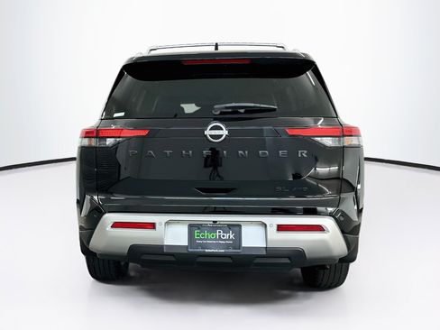 Used 2024 Nissan Pathfinder SL w/ Black Appearance Package AWD/4WD image 7