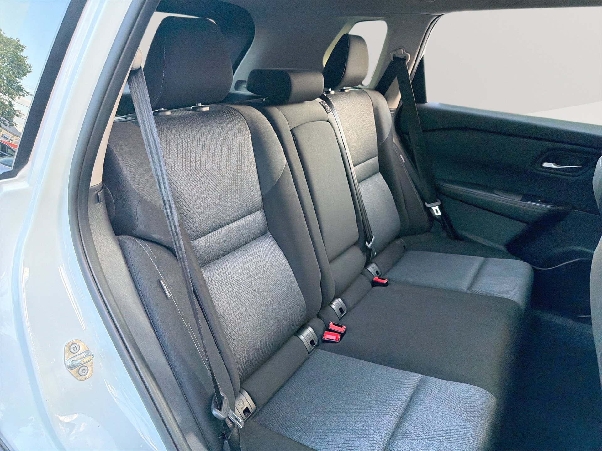 Used 2025 Nissan Rogue SV AWD/4WD image 25