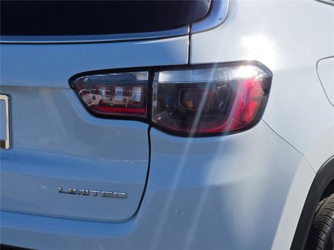 Certified 2022 Jeep Compass Limited image 13