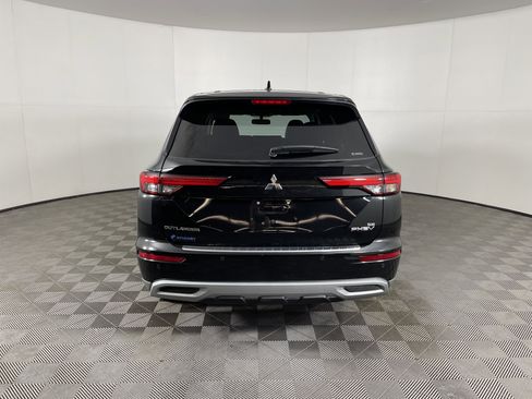 Used 2023 Mitsubishi Outlander SE image 4