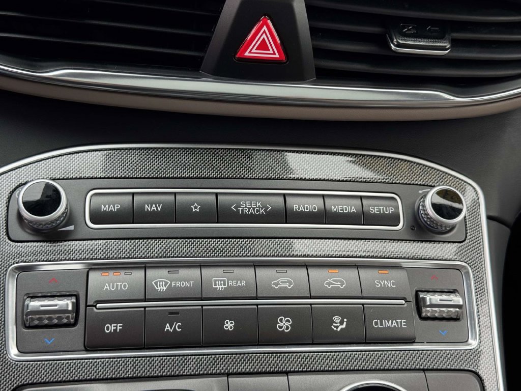 Used 2023 Hyundai Santa Fe SEL w/ Premium Package AWD/4WD image 29