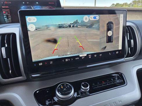 New 2026 Ford Expedition Active RWD image 8