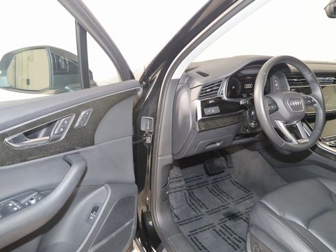 Used 2022 Audi Q7 Premium Plus w/ Premium Plus Package image 44